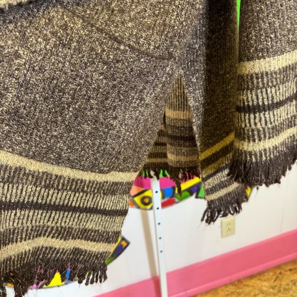 Wrangler Retro, Brown and Cream Shawl Collar Cape Knit Sweater. Size S/M. - Picture 6 of 7